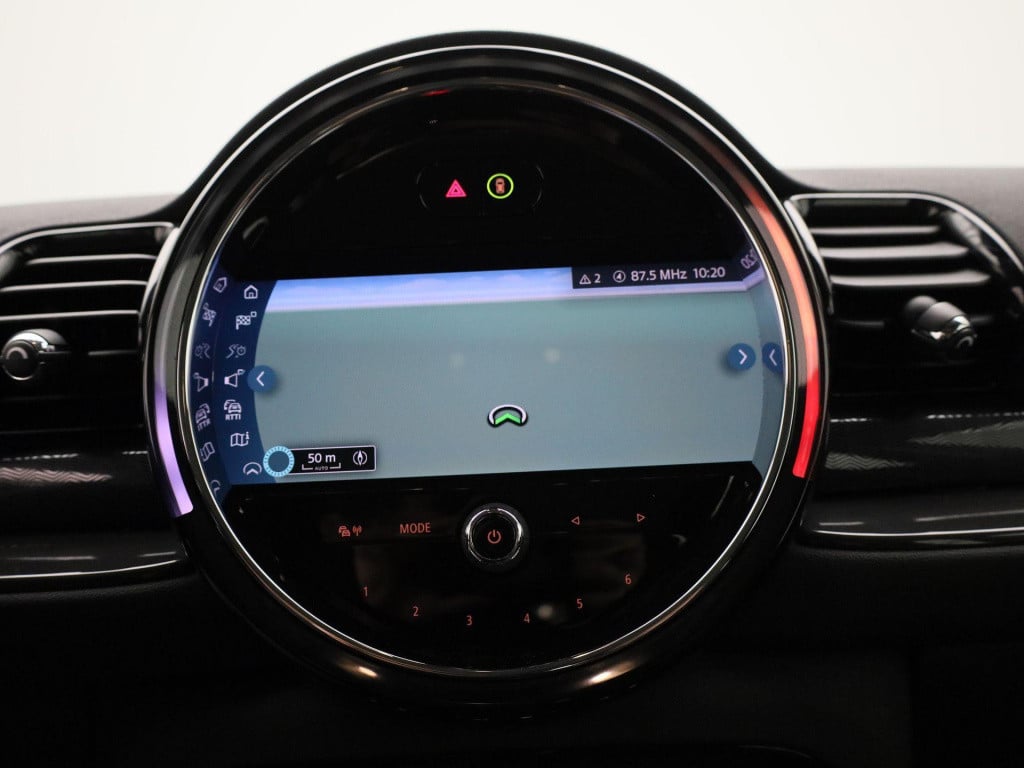 Mini Clubman 1.5 cooper essential | automaat | lage km stand! | navigatie |