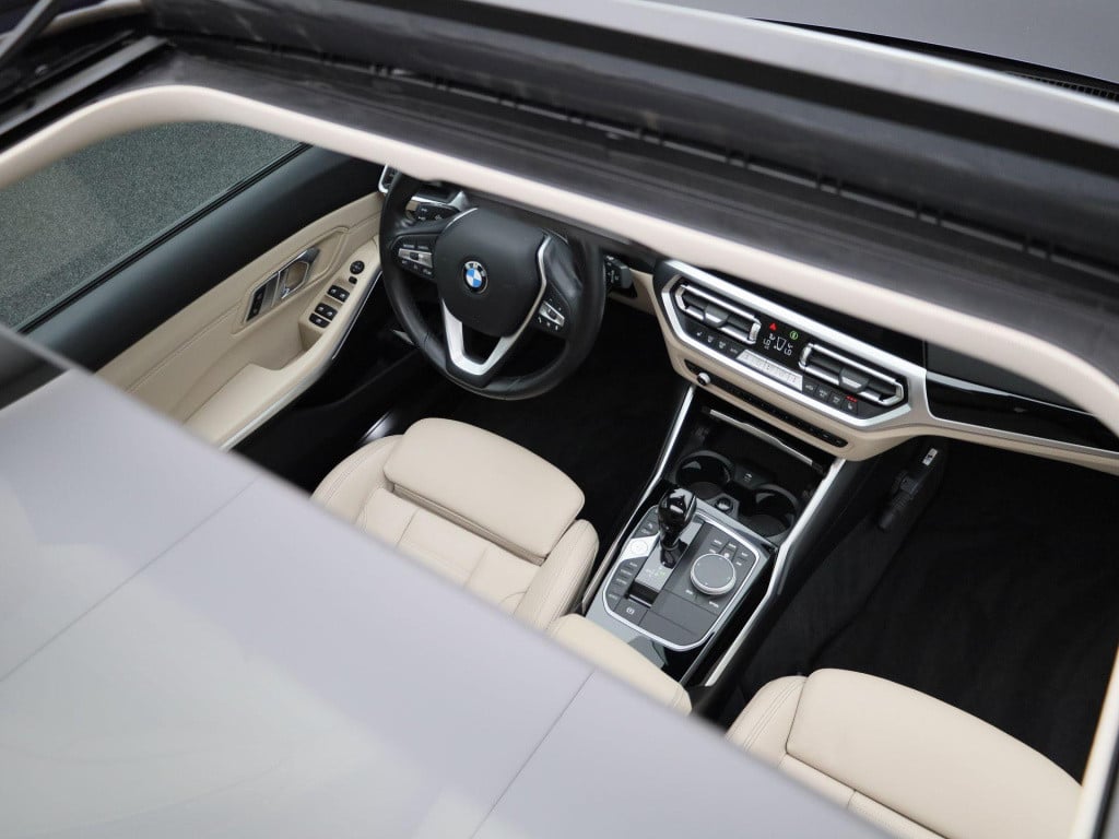 BMW 3-serie touring 318i business edition plus | automaat | lmv | panorama 