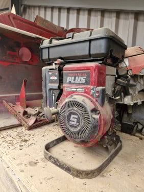 Te koop waterpomp op benzine