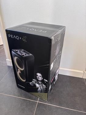 Partybox PEAQ x Robbie Williams