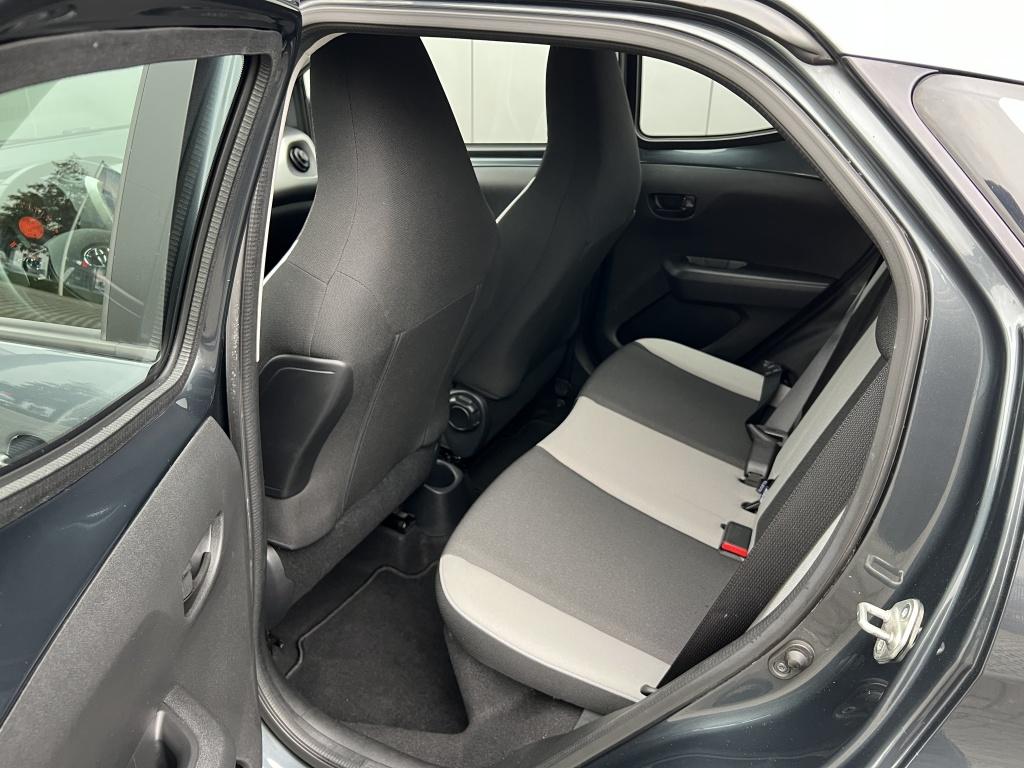 Toyota Aygo 1.0 vvt-i x-play