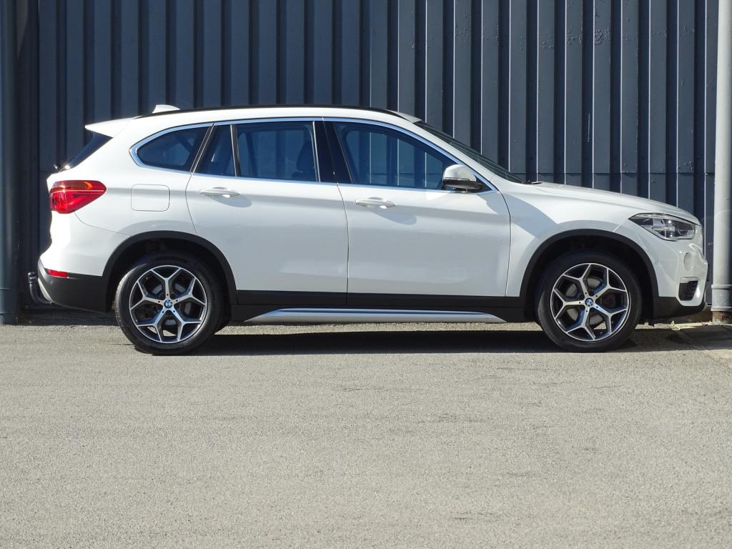 BMW X1 sdrive18i x-line | leder | led