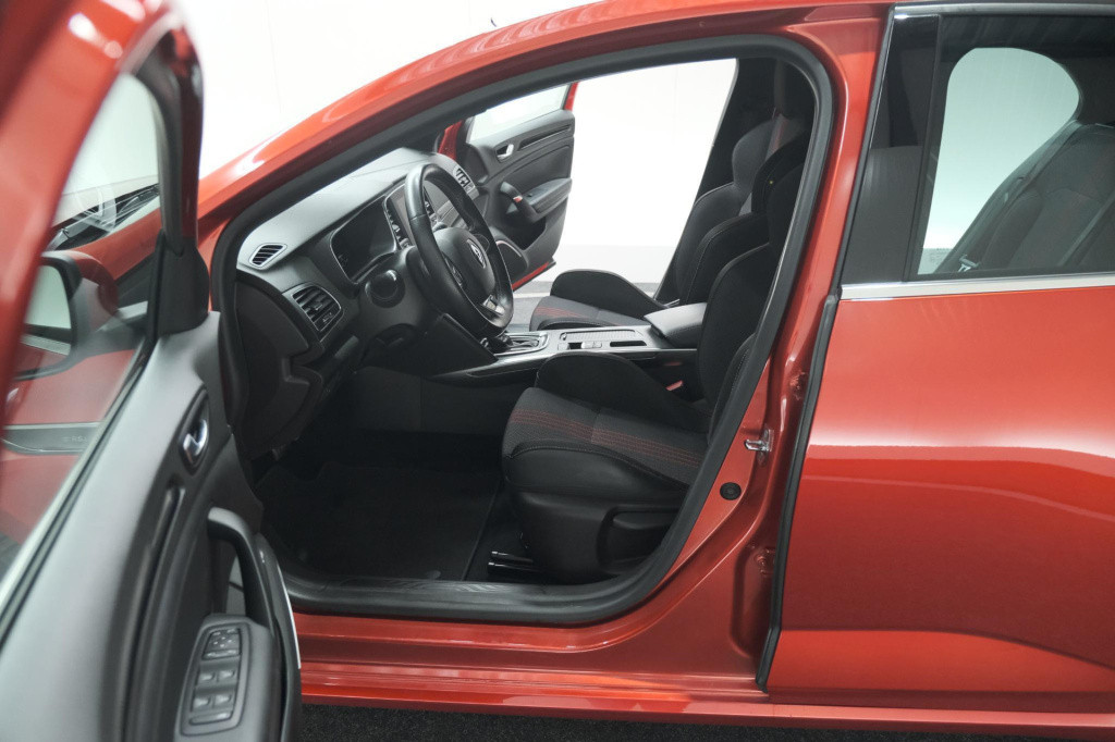Renault Megane 1.6 plug-in hybrid 160 r.s. line | camera | head-up display 