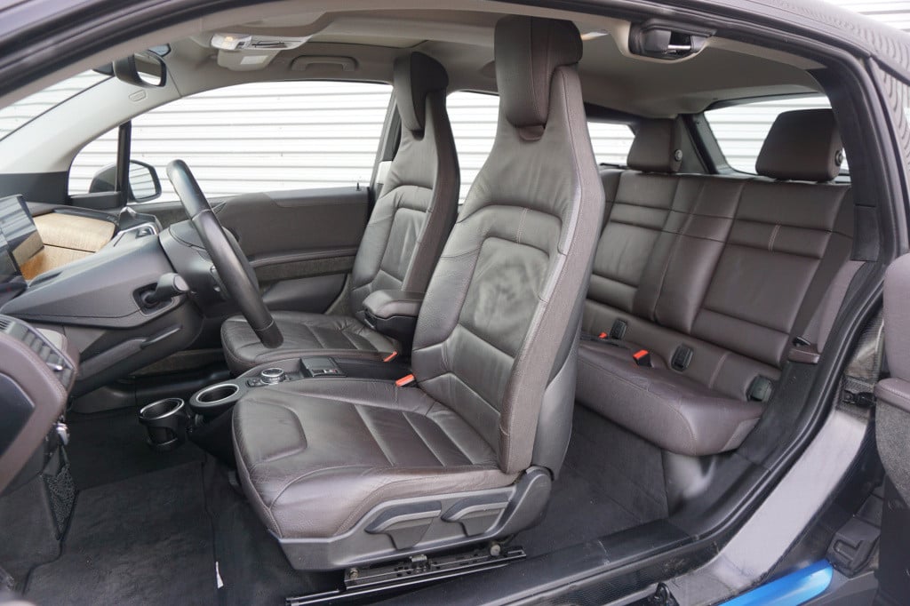 BMW I3 basis comfort 22 kwh 1e eigenaar - automaat - airco / navi / cruise
