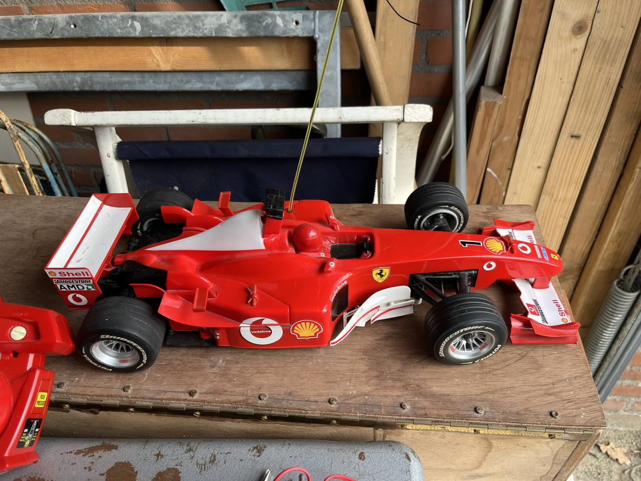 Radiografisch bestuurbare Nikko Ferrari f2003 GA-F1 RC auto
