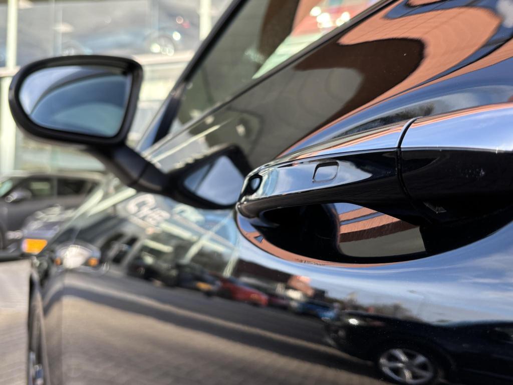 Mercedes-Benz Cla shooting brake 200 business solution amg