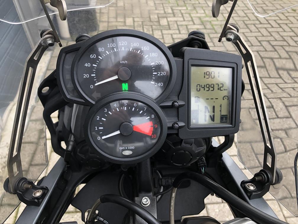 Knappe BMW F800GS uit 2012 met 49 dkm, valbeugel, verstralers etc. €5750,-