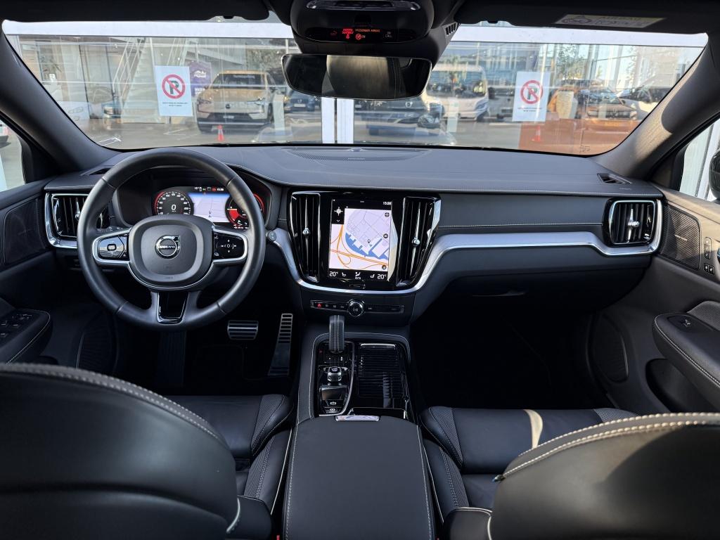 Volvo V60 t6 340pk recharge r-design| panodak| adap.cruise| trekhaak| 360c