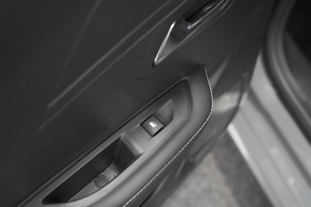 Peugeot 208 puretech 100 allure | 360 camera | adaptieve cruise control | n