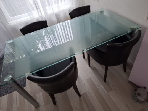Mooue glazen eettafel