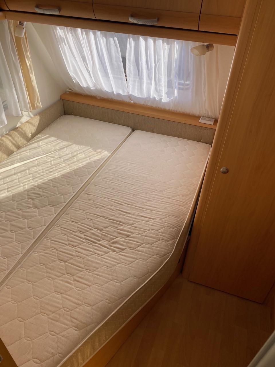 Beyerland Sprinter 390 FB (2005), lichtgewicht incl. mover en voortent