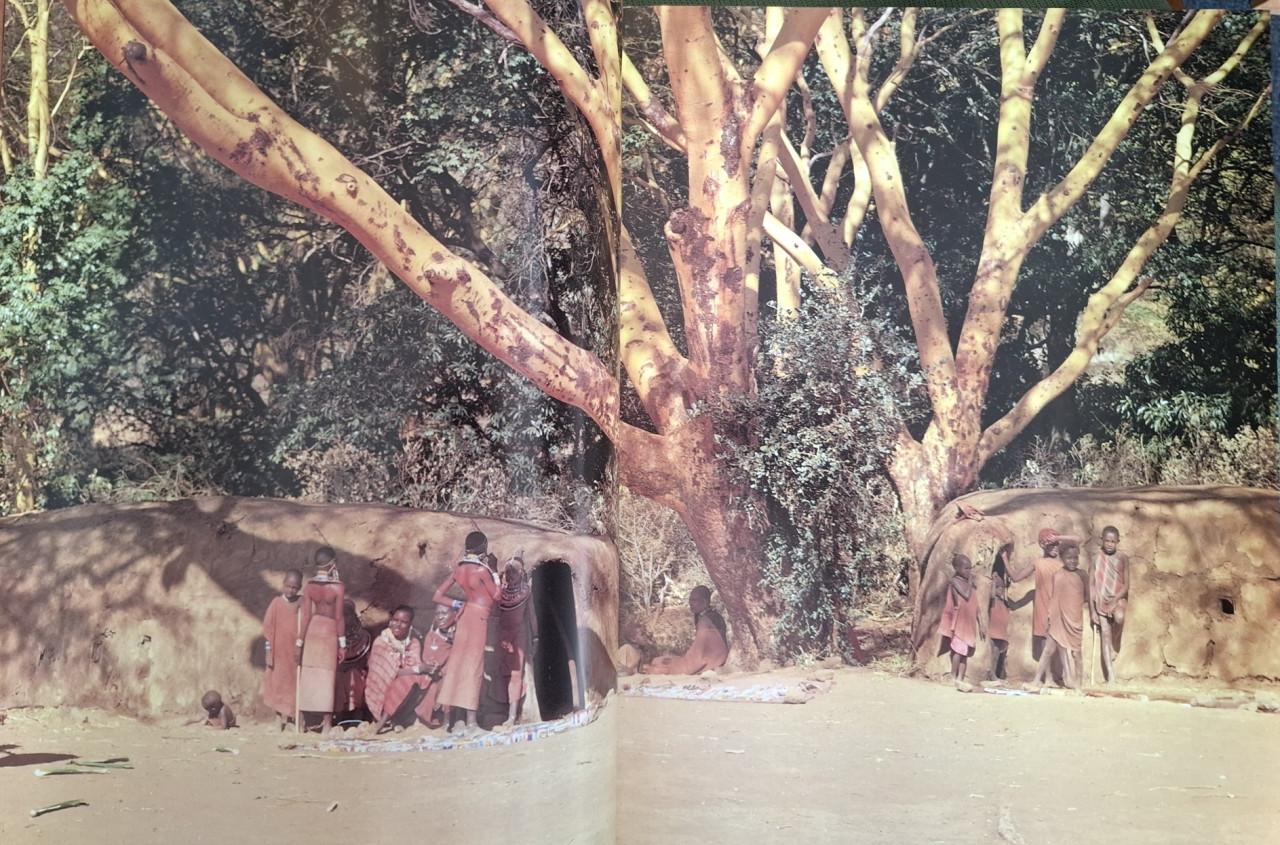 Maasai, prachtig fotoboek met begeleidende tekst,