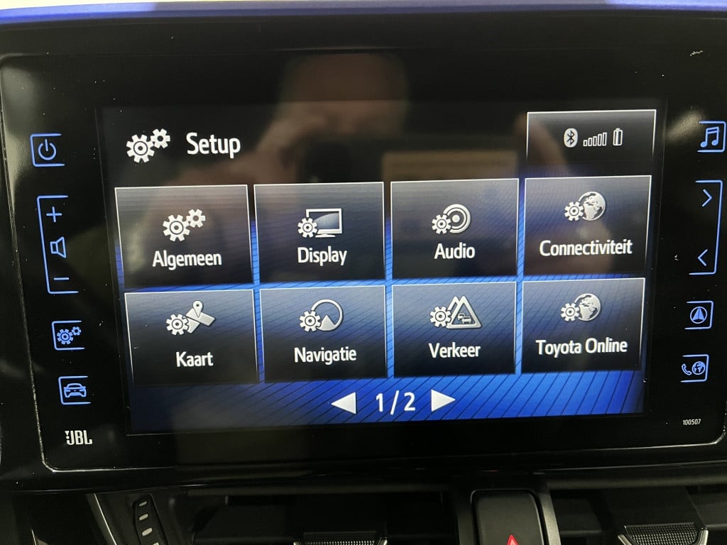 Toyota C-hr 1.8 hybrid bi-tone plus | leer | camera | trekhaak |