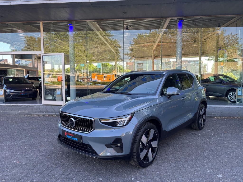Volvo XC40 t4 plug-in hybrid 211pk aut core bright 20lm velgen| carplay|rij