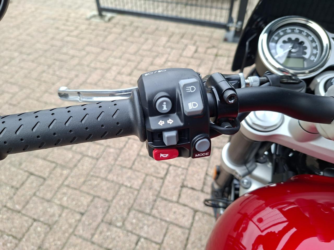 Triumph Speed Twin 1200