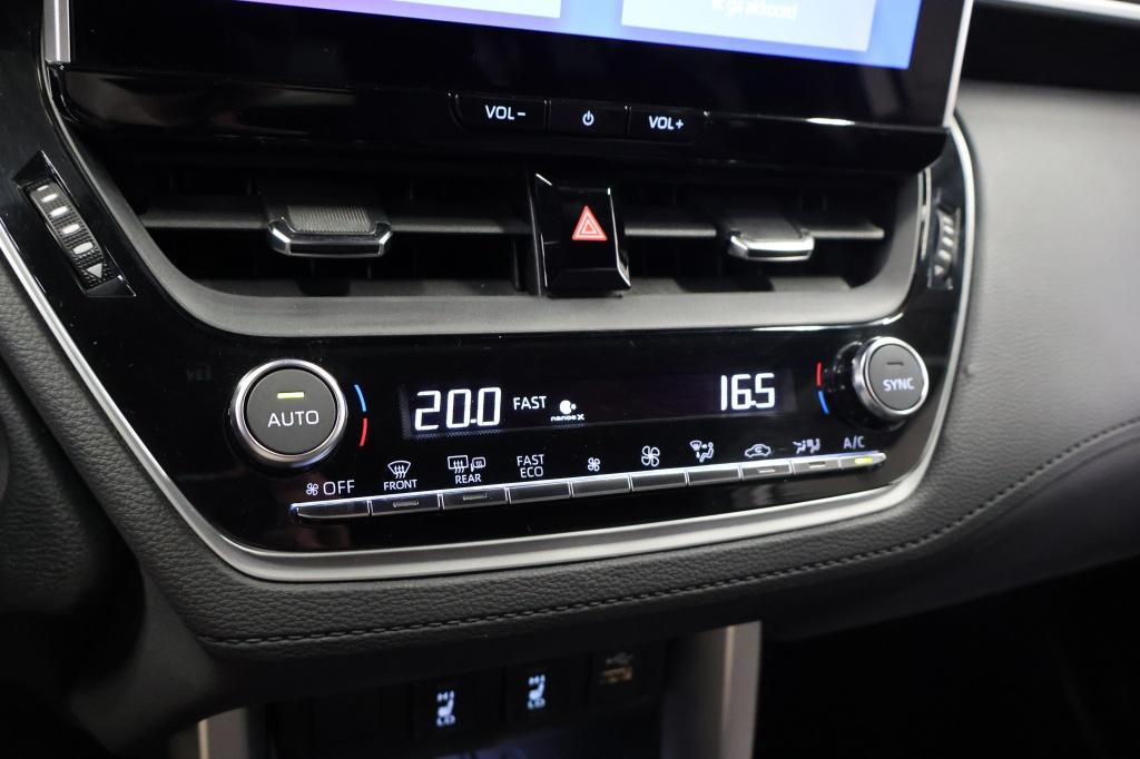 Toyota Corolla Cross 2.0 hybrid 200 first edition | trekhaak | nl auto