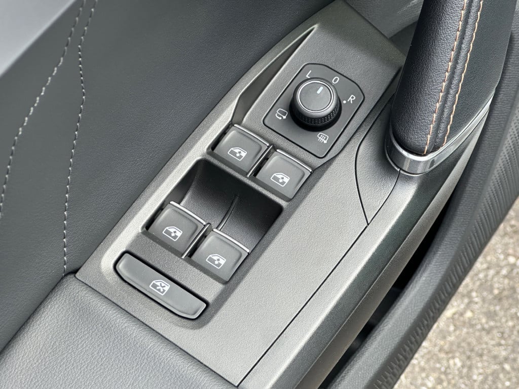 Cupra Leon Sportstourer 1.4 e-hybrid | led | 18 inch | extra getint glas | 