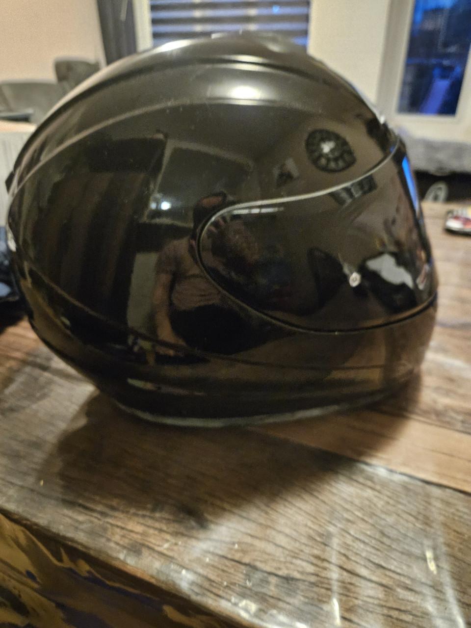 Scooterhelm 2 x  1 keer Maat M en 1 keer maat L