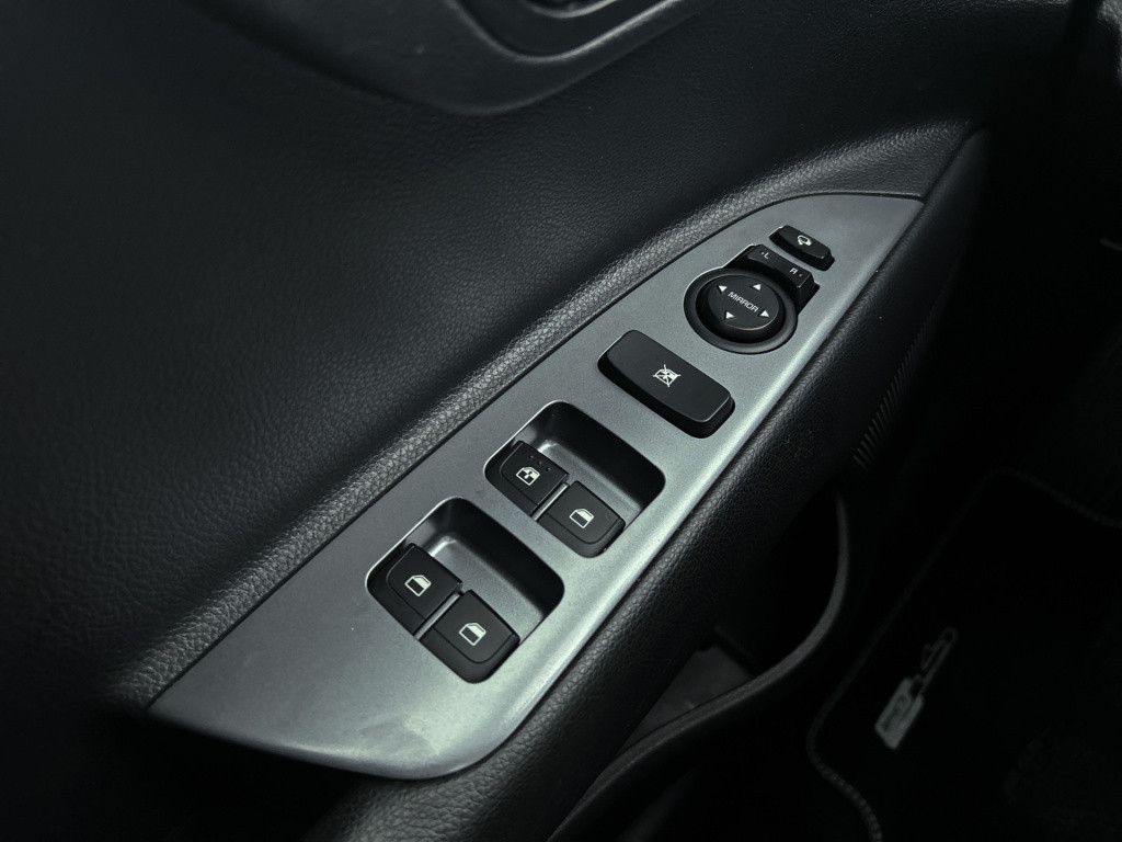 Kia Stonic 1.0 t-gdi mhev gt-plusline | trekhaak | navigatie | parkeercamer