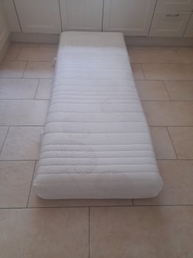 Matras 80 x 200 x 19 ( in goede staat )