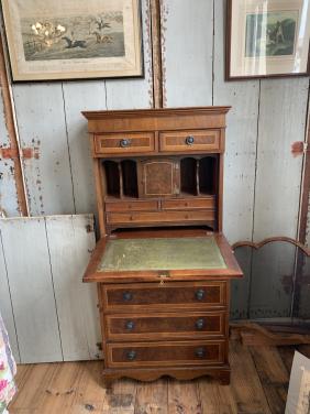Brocante bureau