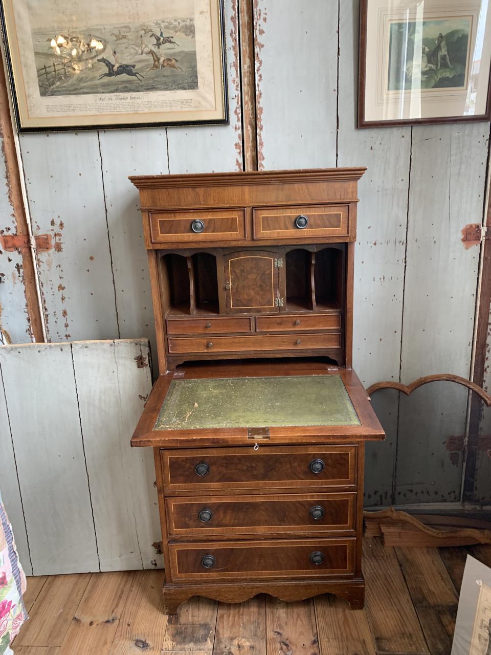 Brocante bureau