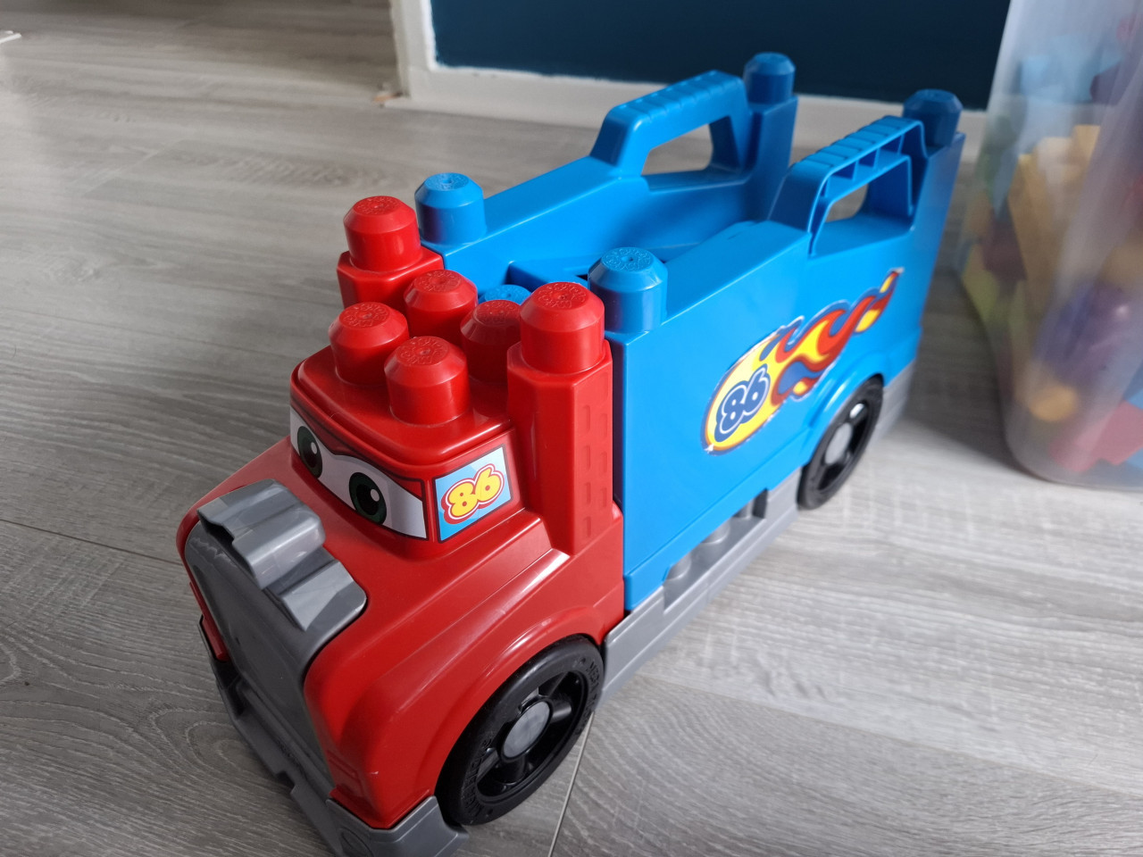 Duplo in kist + bouwtafel