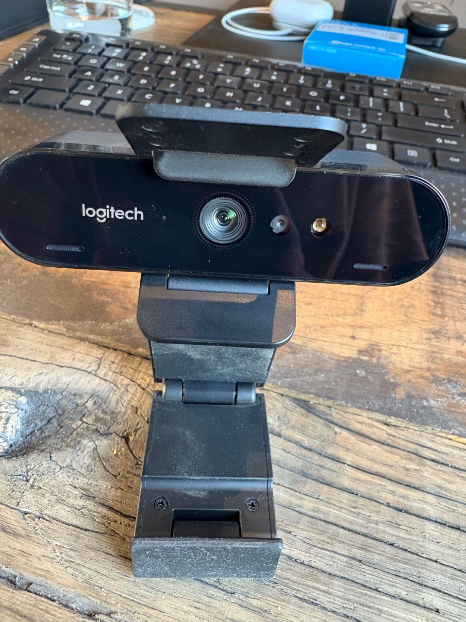 Logitech webcam met klepje en kabel!