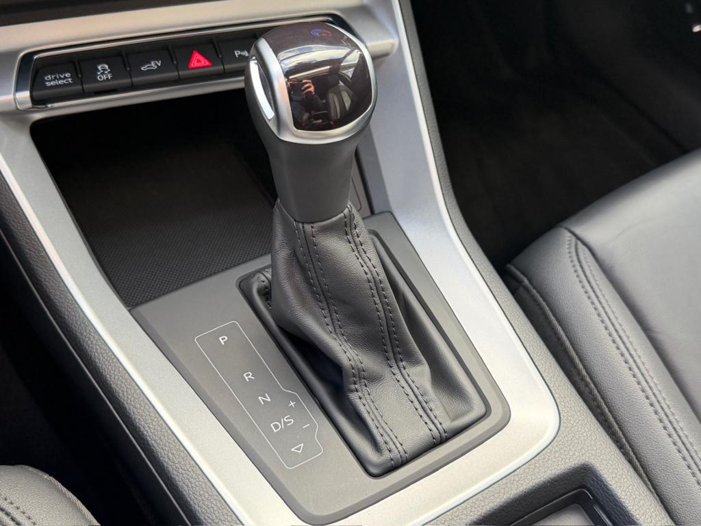 Audi Q3 45 tfsi e s-line | panoramadak | leder | sonos | carplay | led | ca