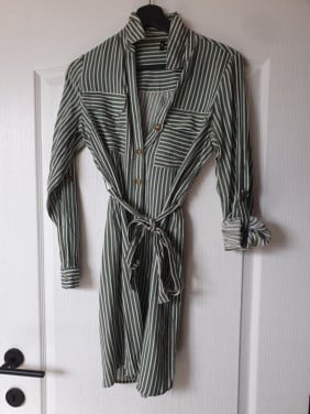 Groen met wit gestreept blousejurkje maat XS