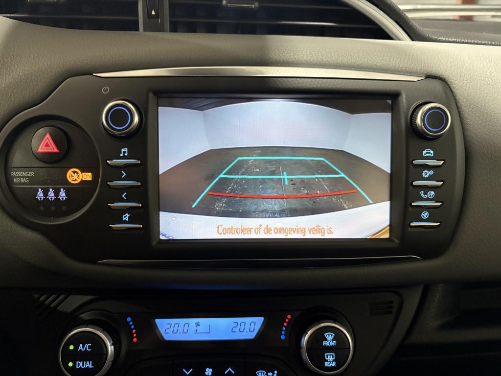 Toyota Yaris 1.5 hybrid active | lage km-stand |