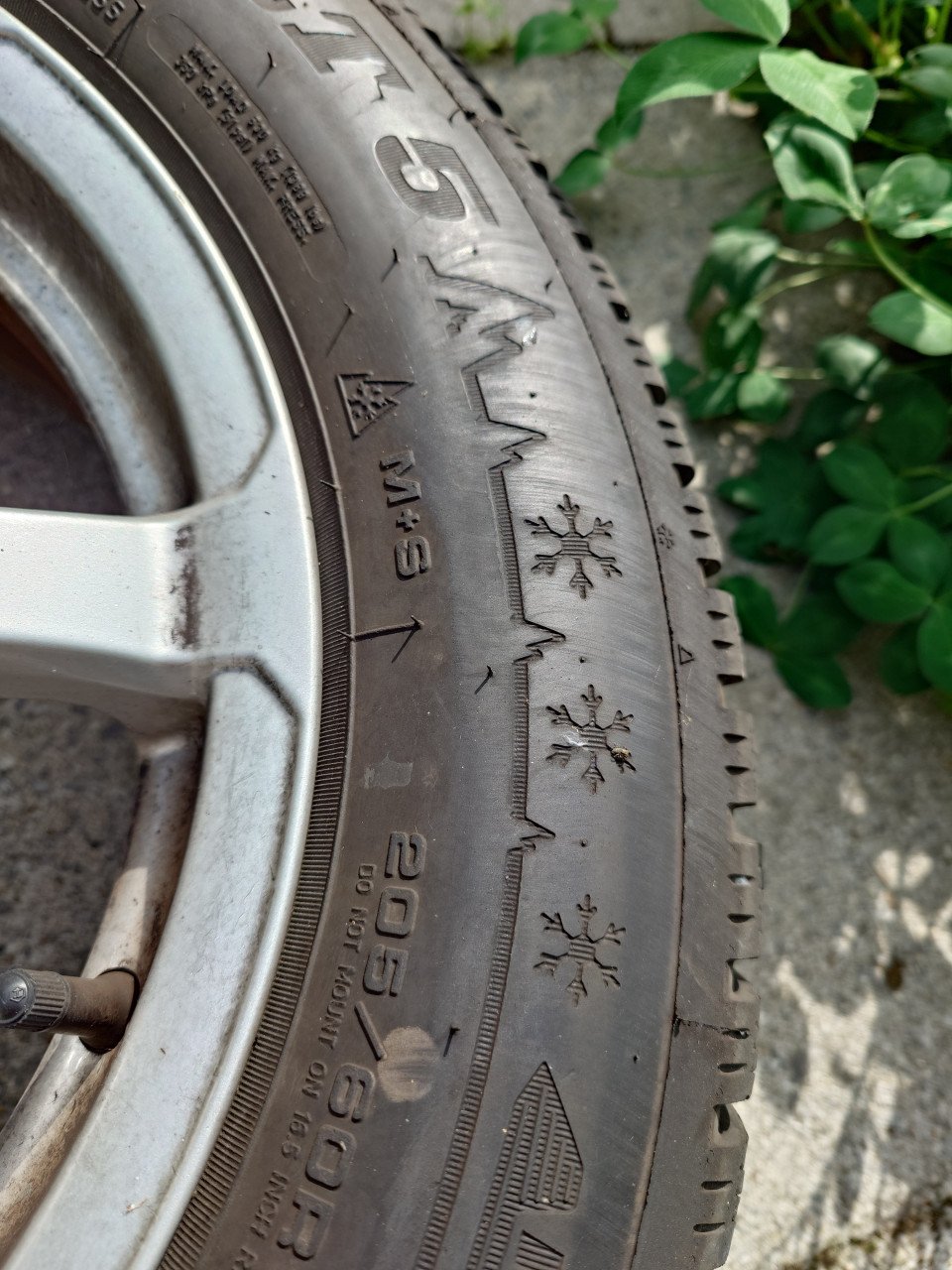 Velgen met winterbanden Toyota Auris 16 inch 5x114,3