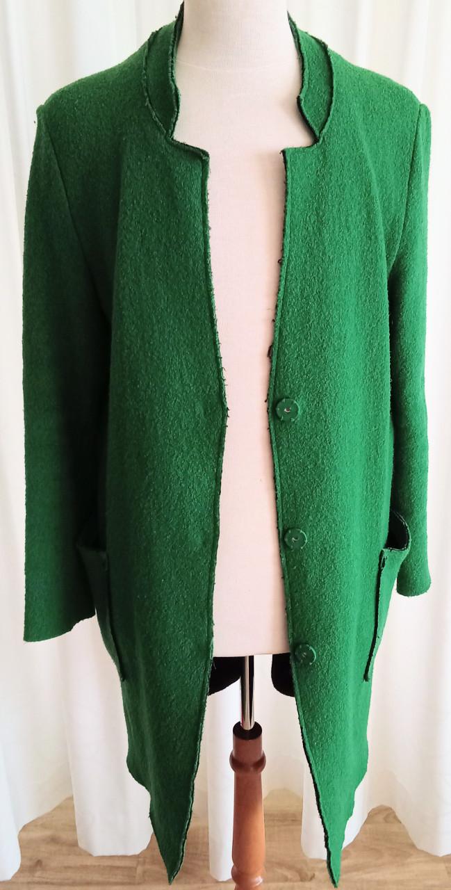 Mooi groen jasje van het merk WE