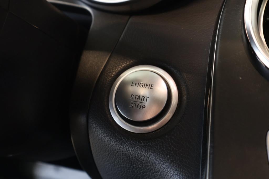 Mercedes-Benz Glc 250 4matic edition 1, dealer oh, wegd trekhaak, panodak, 