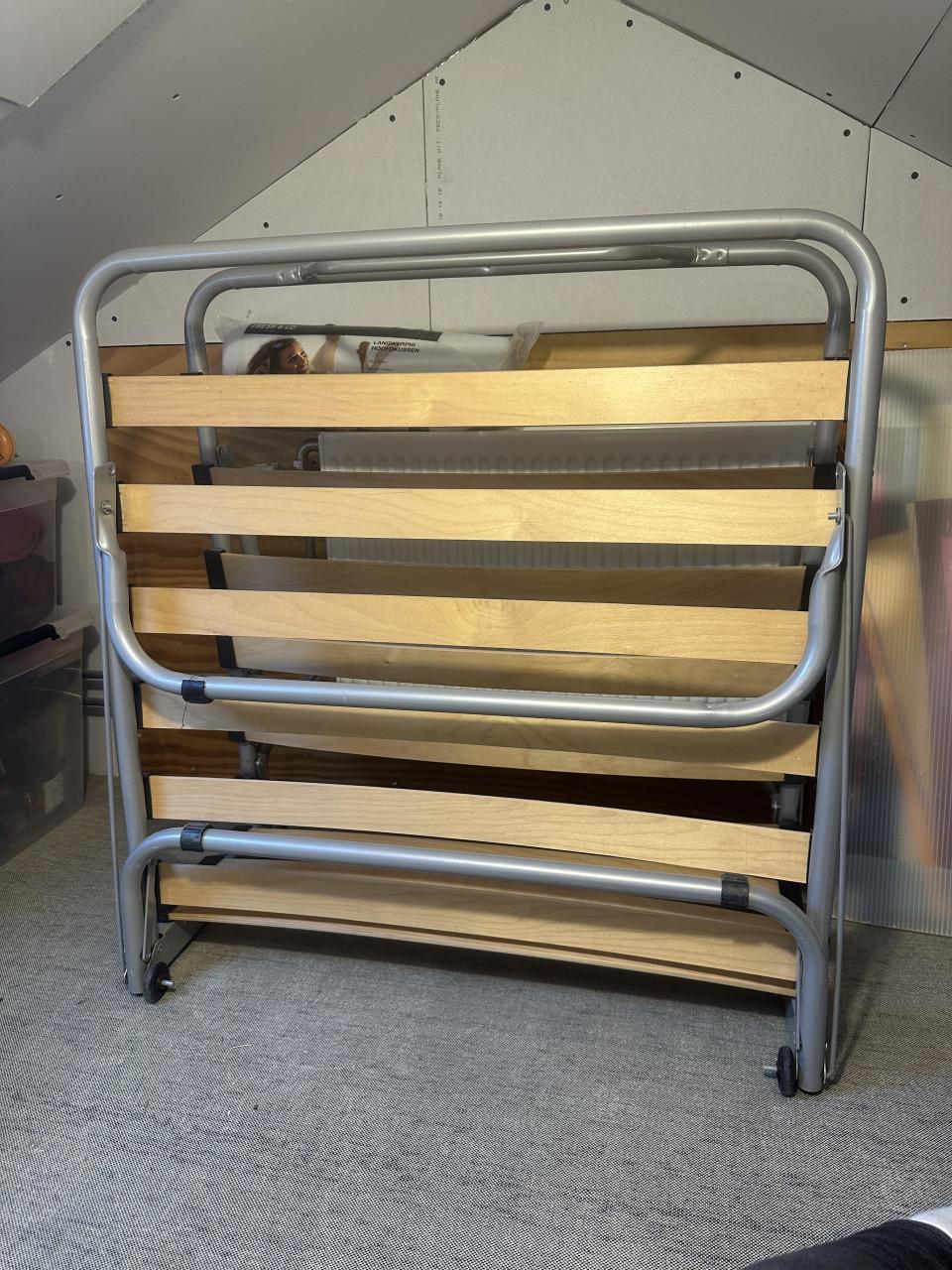 Logeerbed / stretcher 190x80