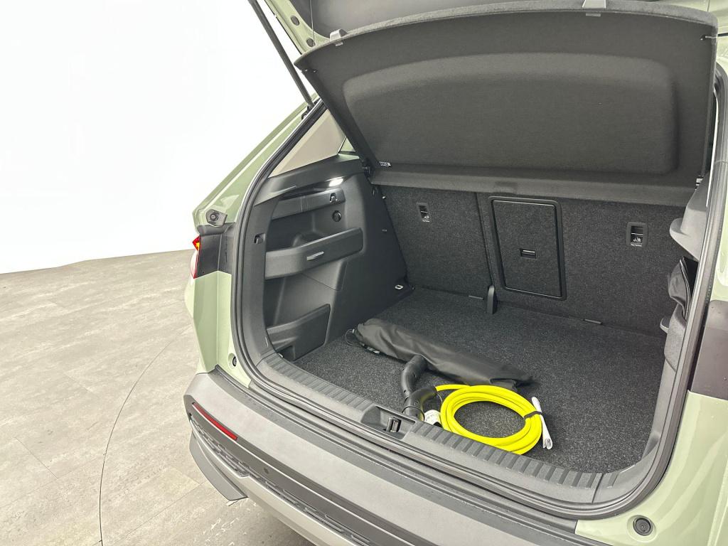 Skoda Elroq business edition elektromotor 150 kw / 204 pk suv