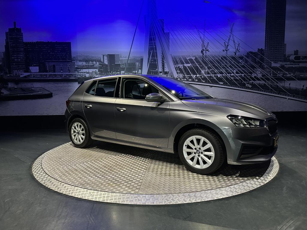 Skoda Fabia 1.0 tsi ambition *led*navi*appconnect*