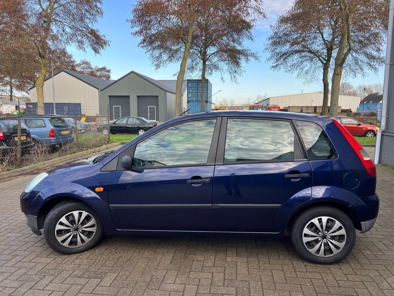 Ford Fiesta 1.3 Core 143.186KM Jaar Apk