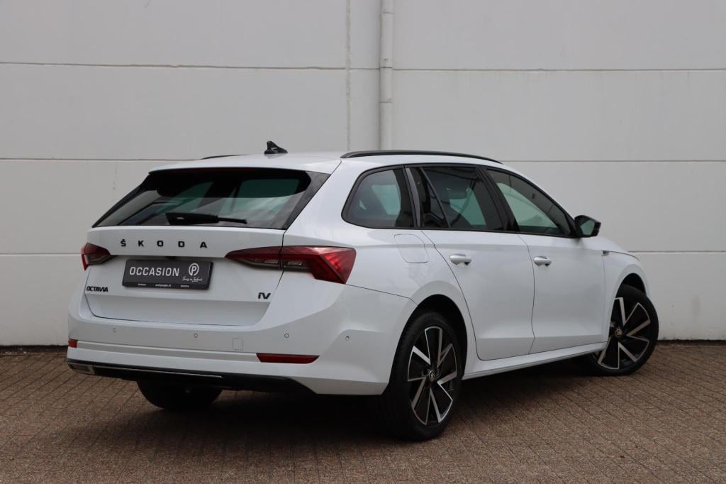 Skoda Octavia combi 1.4 tsi iv phev sportline business | soh 91,1% |