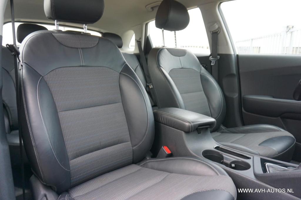 Kia Niro 1.6 gdi hybrid first edition