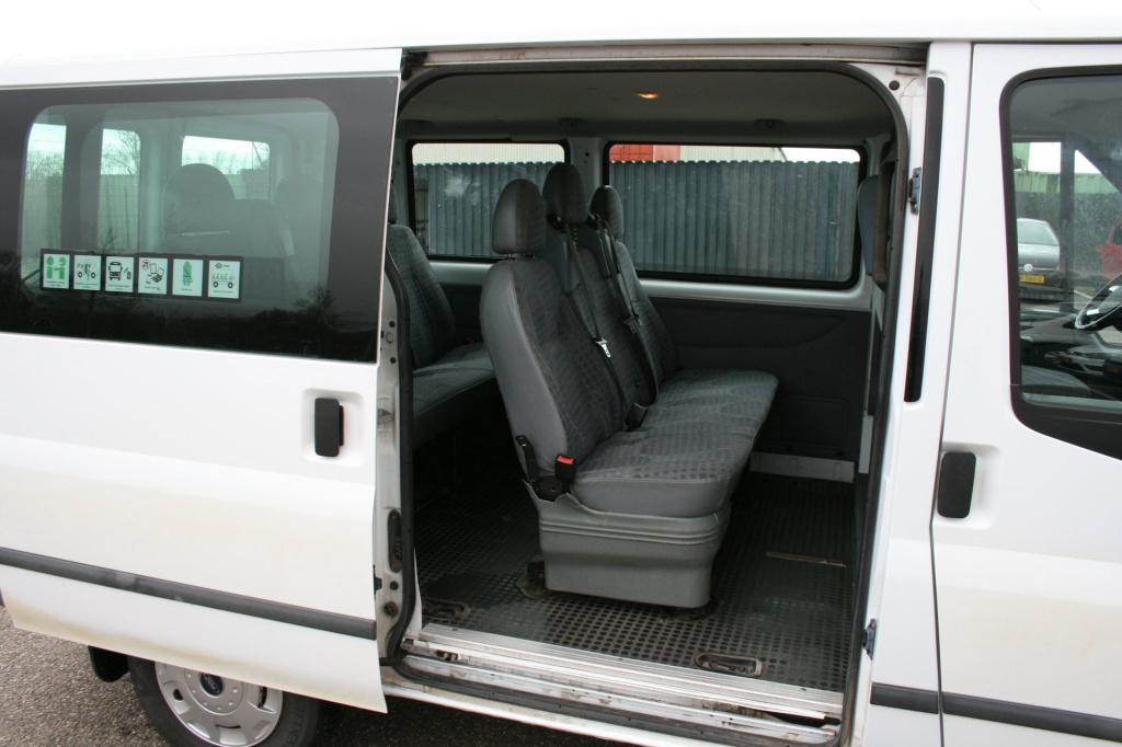 Ford Transit kombi 300s 2.2 tdci shd / 9 persoons