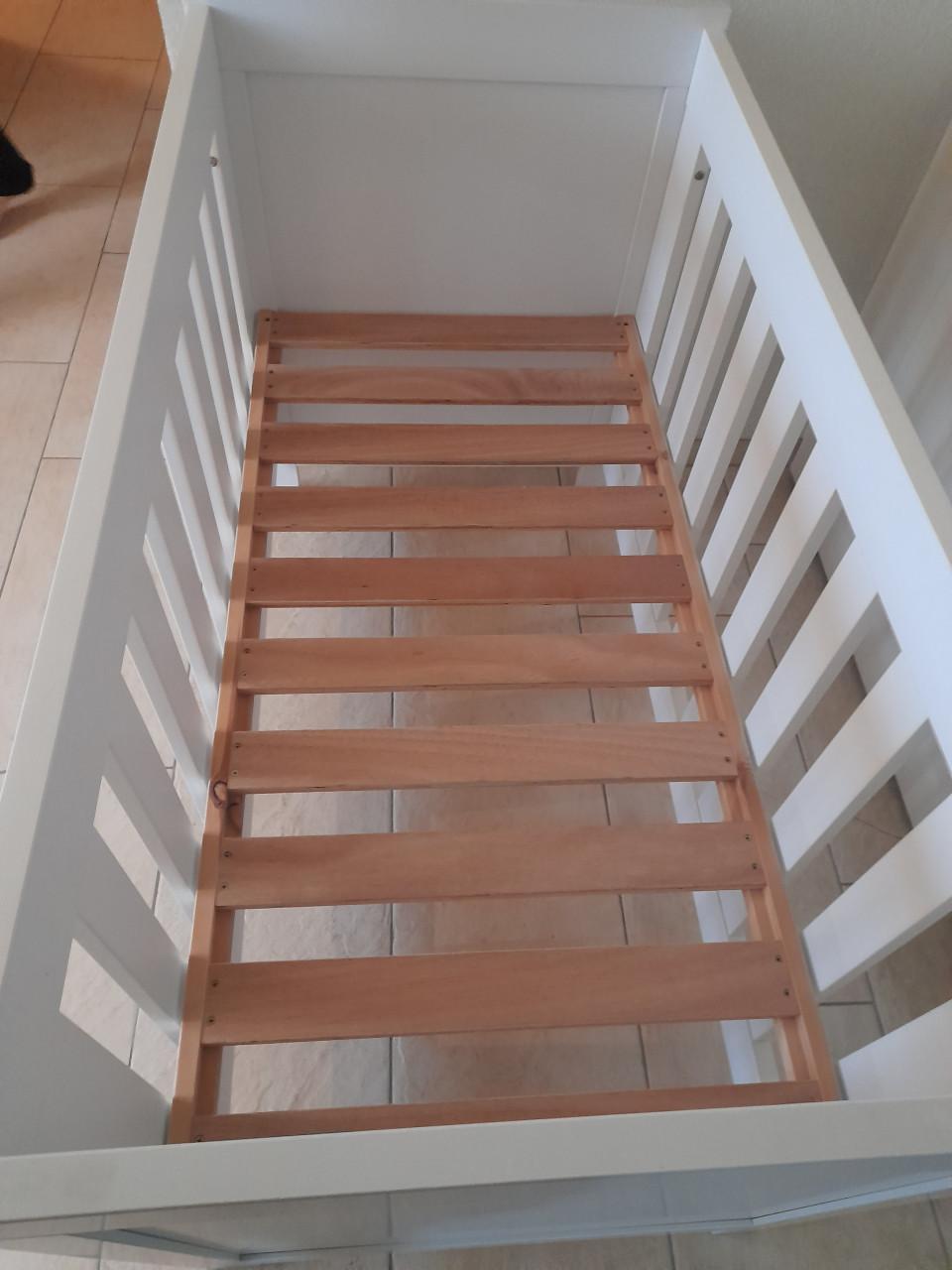 TWF Ledikantje (in goede nette staat )