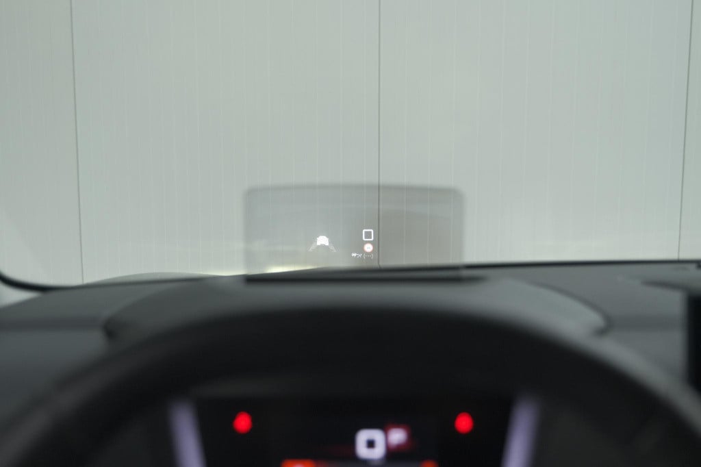 Citroen C4 puretech 130 eat8 shine | camera | dodehoekdetectie | head-up di