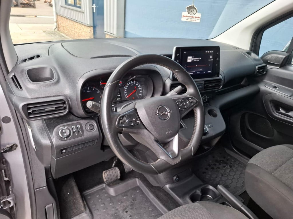 Opel Combo 1.5d l2h1 edition automaat / airco / cruise controle / trekhaak 