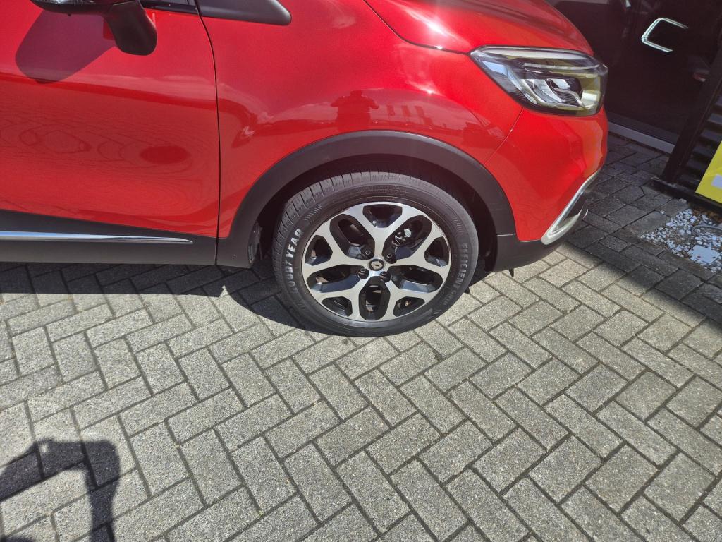 Renault Captur tce 120 edc automaat intens camera, trekhaak, navigatie