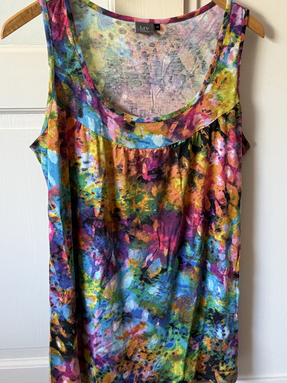 4 mooie Tops. Elvira zgan , Mexx, Liv. Mt 42/44