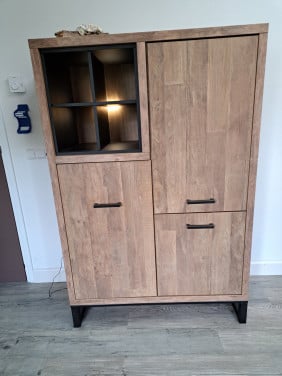 TV-meubel, boekenkastje, kast en tafel met 2 opklapbare stoeltjes