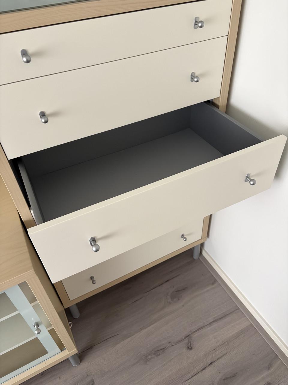 IKEA Magiker kast, zo goed als nieuw.