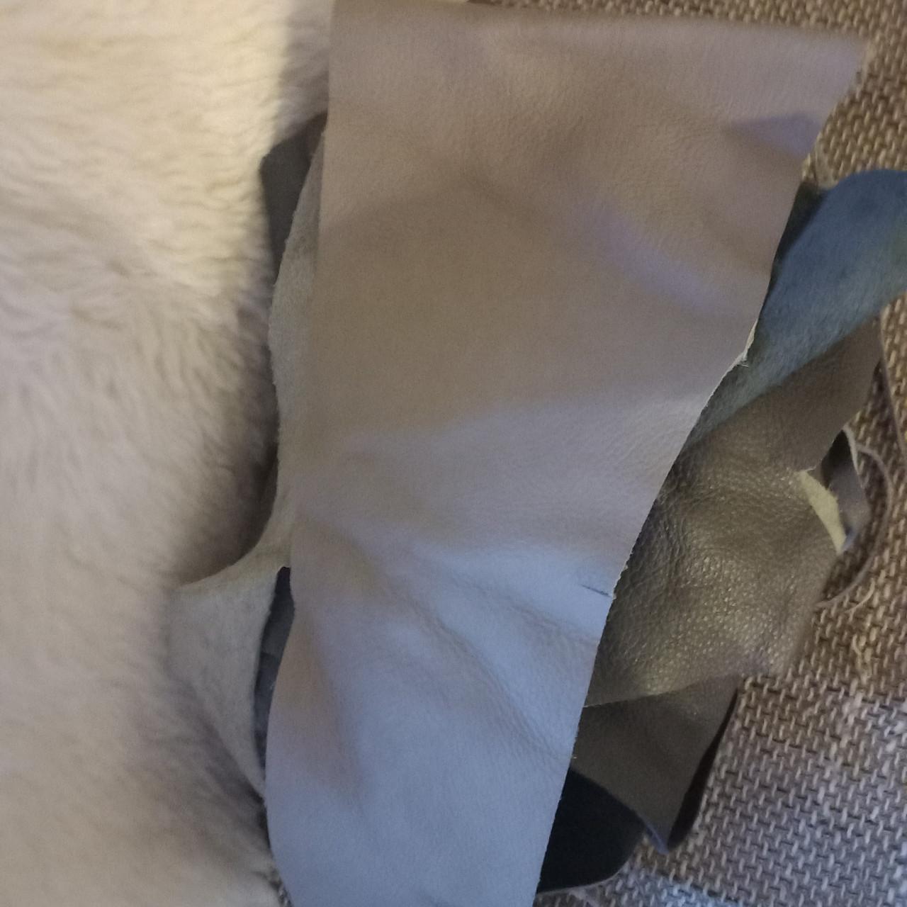 Rest stukken   echt leer  koopje