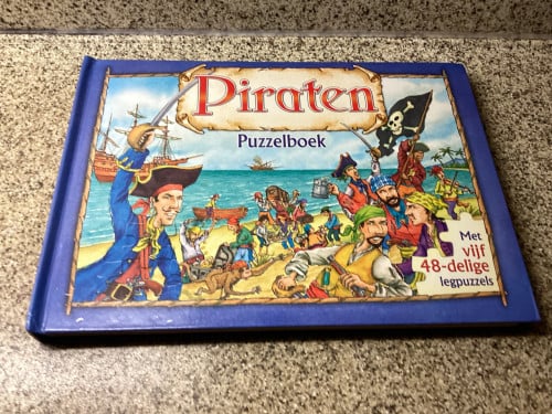 Piraten puzzelboek met 5.  48 delige legpuzzels.